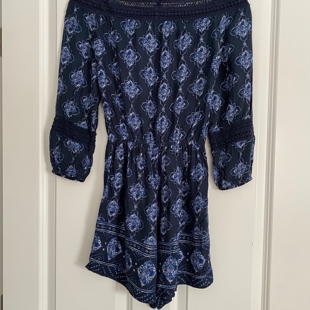 hollister romper - Picture 2 of 3